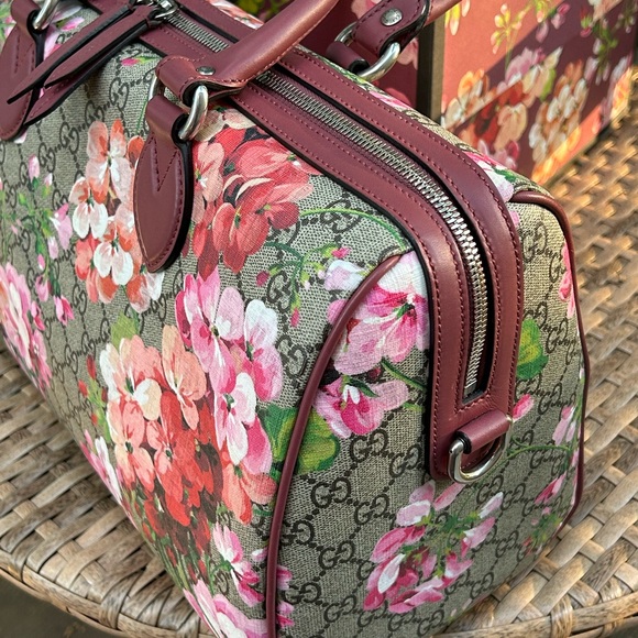 100% Authentic Gucci Supreme Large Bloom Boston Shoulder Bag CARRIED ONCE. - Picture 9 of 10